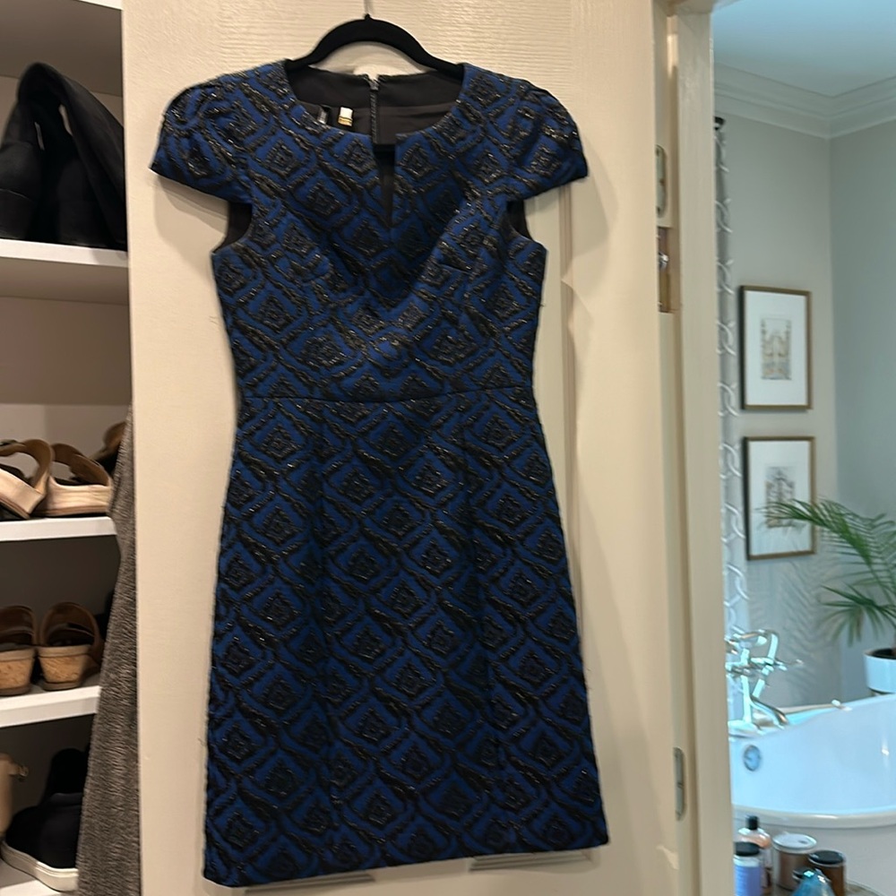 Size 0 women’s semi formal dress worn once